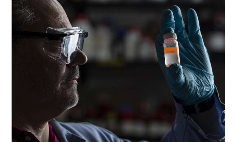 Mizzou scientists achieve more than 98% efficiency removing nanoplastics from water